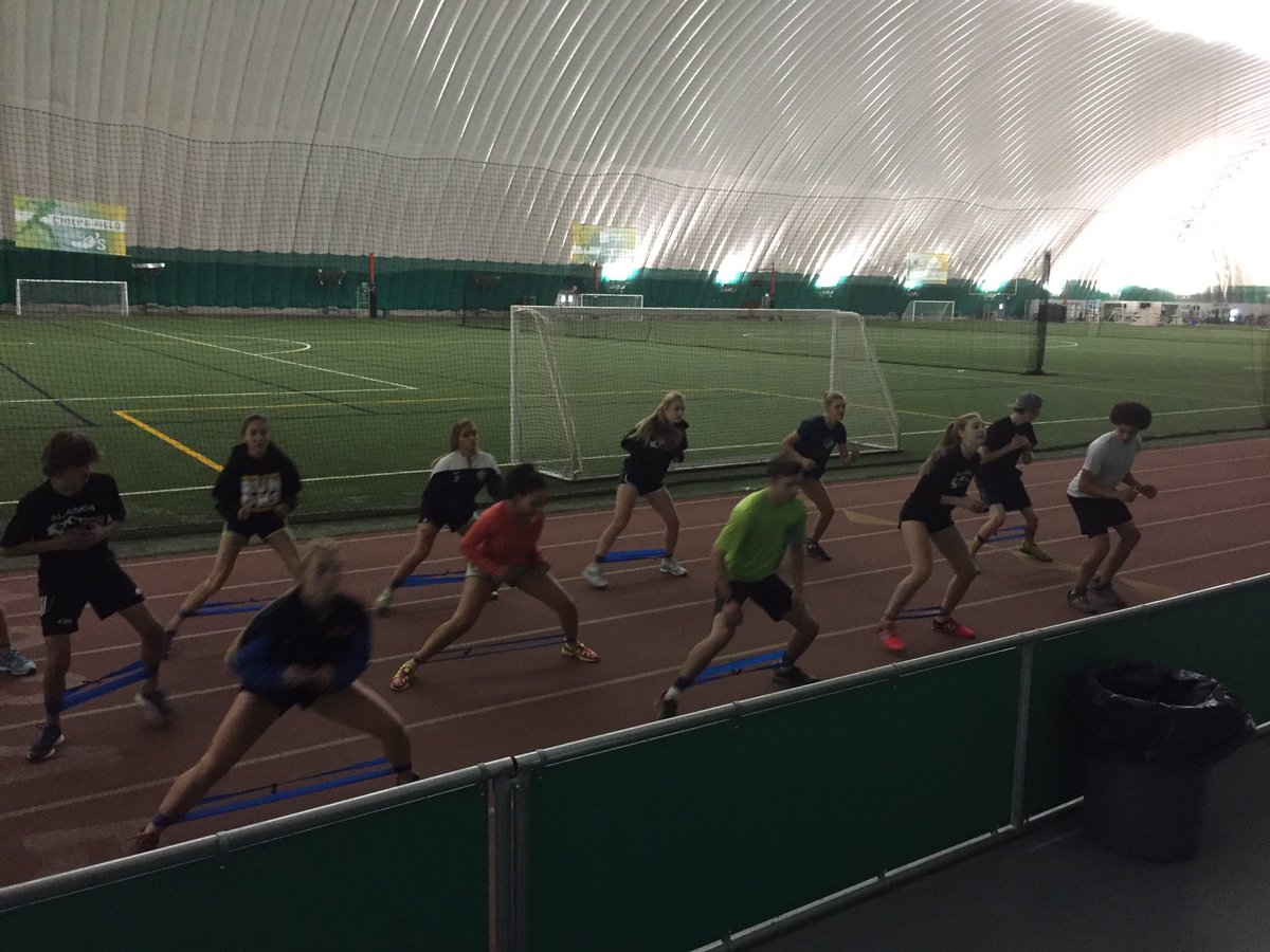 AlaskaRunning's tweet image. ARA week one. More athletes joining next week! Invite a friend!