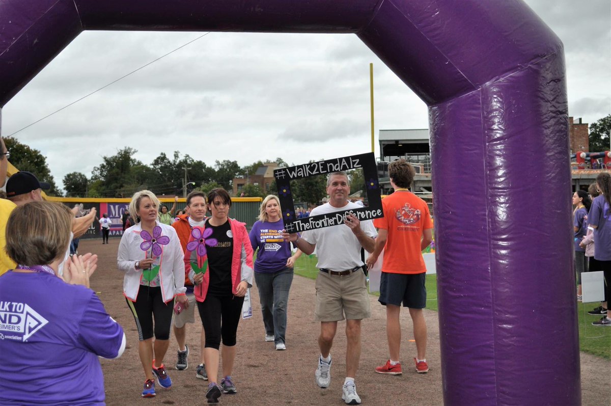 cglaurensmktg's tweet photo. #walk2endalz #endalz @AlzSC @cglaurensmktg @CGLaurens supporting ALZ #FrontierCulture #TheFrontierDifference #walk2016 https://t.co/Z9zOVYPu4S