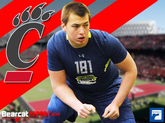 BearcatReport's tweet image. Exclusive Quotes from #QueenCity17. Zenden Dellinger's (@That_Guy_Zenden) Announcement Tonight cincinnati.rivals.com/news/cincinnat…