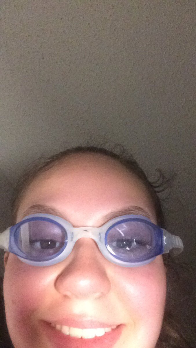 jensfuneral's tweet photo. 1000 RTs by tomorrow morning and gaby will wear these goggles for picture day https://t.co/v4oM6qFZA9