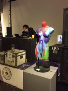 First Fridays in October downtownlivingkc.com/2016/10/13/fir…