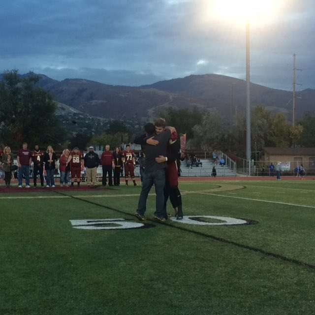 VHS SENIORS 2017 tweet media