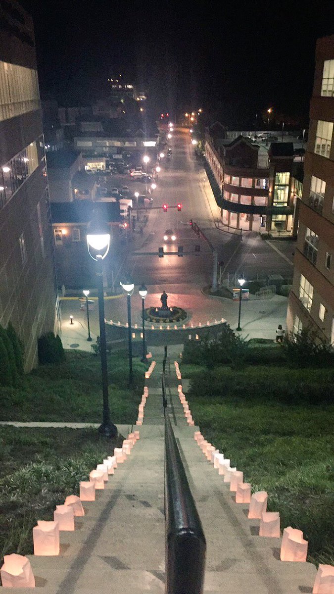 UPIKE_Success's tweet photo. The lighting of campus is #BEARutiful What a great way to end the day.
#BestCampus #UPIKE #UPIKEFoundersDay https://t.co/Wei9nrIi48