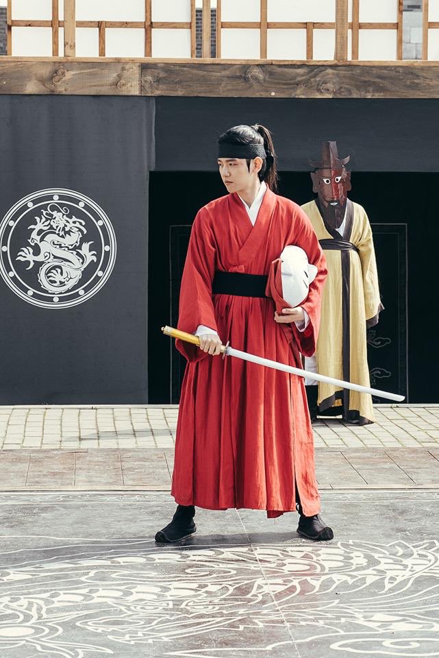 bestofbyunbaek's tweet photo. BAEKHYUN - Moon Lovers: Scarlet Heart Ryeo FB Update https://t.co/0sEPIxAePR