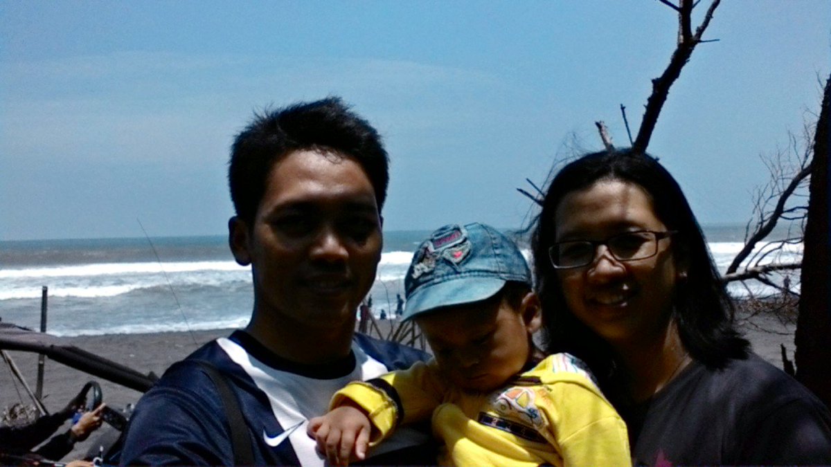 bag20s's tweet photo. #1stAldoToBeach #latepost #bahagiaitusederhana https://t.co/sbufnWyB6P
