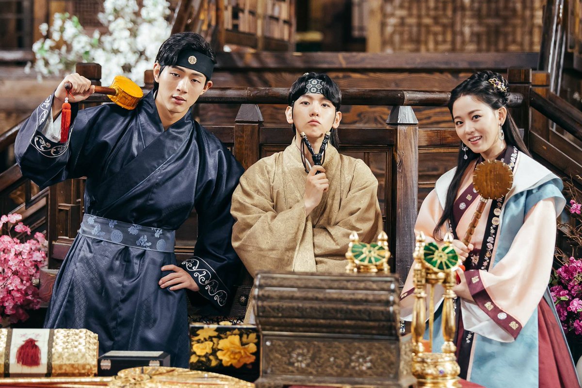 bestofbyunbaek's tweet photo. BAEKHYUN - Moon Lovers: Scarlet Heart Ryeo FB Update https://t.co/B92ziJufqM