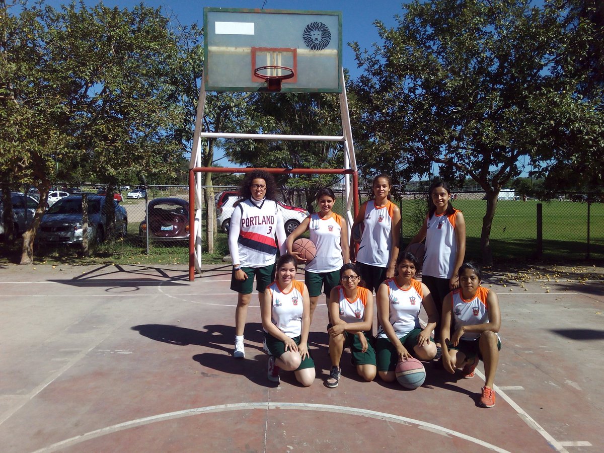 sportcucba's tweet photo. #TorneoIntercentros2016
Basquet varonil 2 ganados de 2 jugados
Basquet femenil 2 ganados de 2 jugados
#TodosSomosAgaveros
#AgaverosCucba https://t.co/gdaHwwcJaR