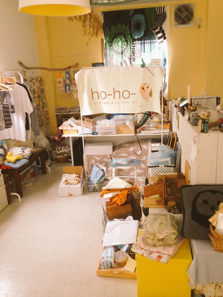hohozakka's tweet photo. 『久しぶりに来たら店ぐちゃぐちゃや〜！』ホ談

今日中にただいま展準備がんばります！

明日からただいま展スタート💕

本当はこんなに可愛い雑貨がならびます！
#ただいまhoho https://t.co/XCmDqttBfy
