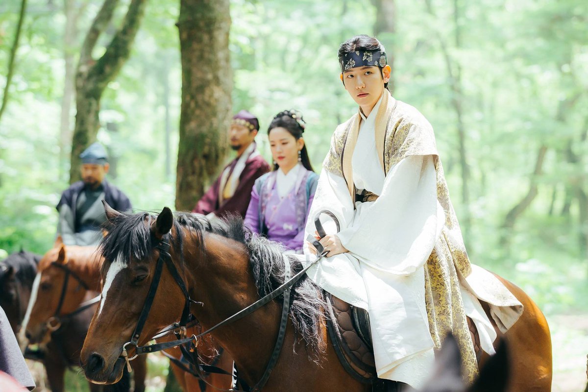 bestofbyunbaek's tweet photo. BAEKHYUN - Moon Lovers: Scarlet Heart Ryeo FB Update https://t.co/CGZh4nwIHm