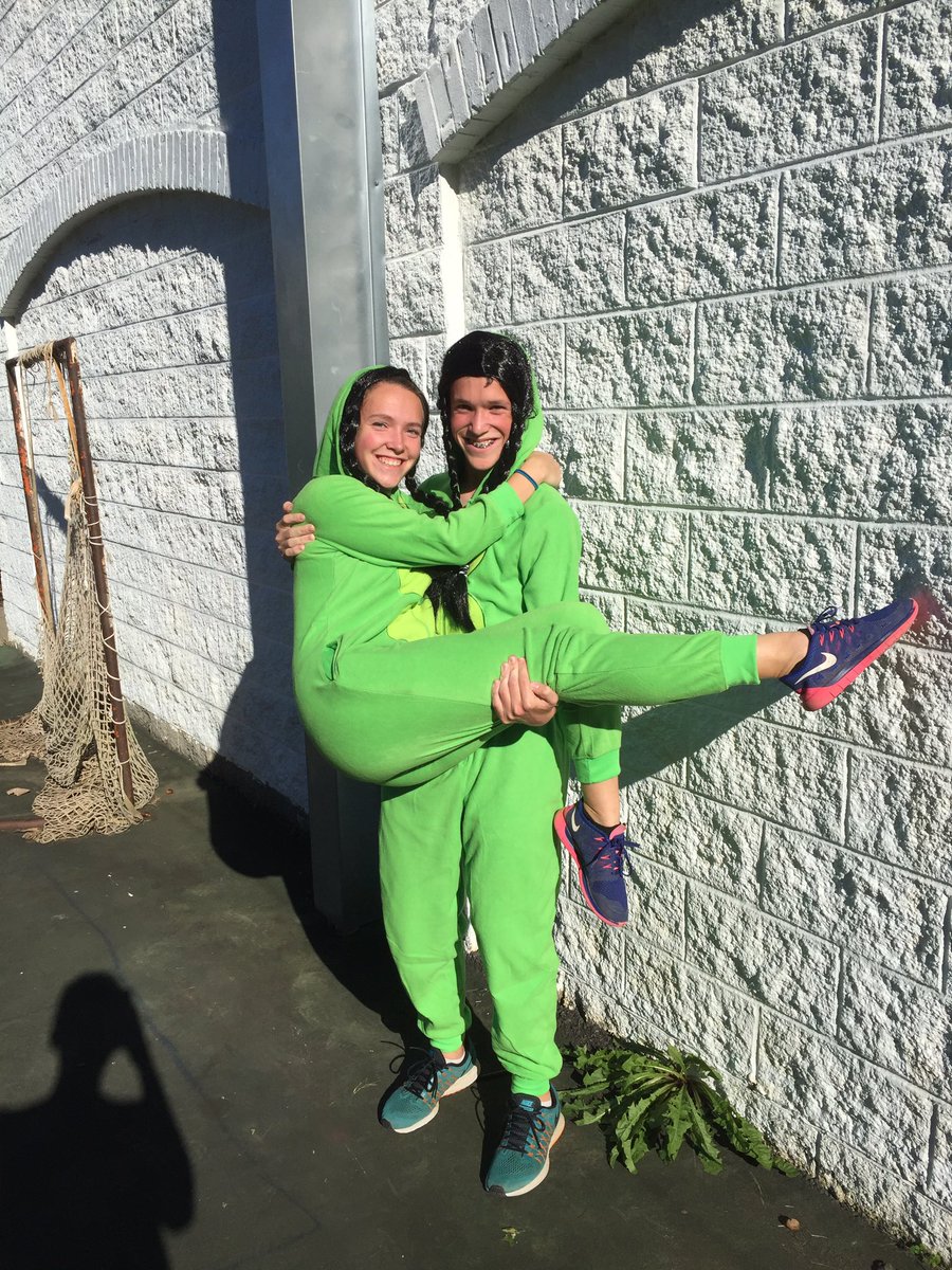 cduffyspirit17's tweet photo. Which is which??? #stabspirit17 https://t.co/9DGCBpaLyB