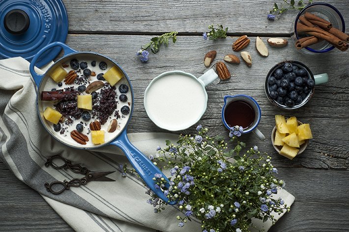 VitaForte's tweet photo. #forbiddenbkackrice w/ warm cashew milk by #gardenheart use #pineapple #blueberries #brazilnut &amp; #pecansandcinnamon https://t.co/7pvNLq3KeE https://t.co/xpPhF6tLLn