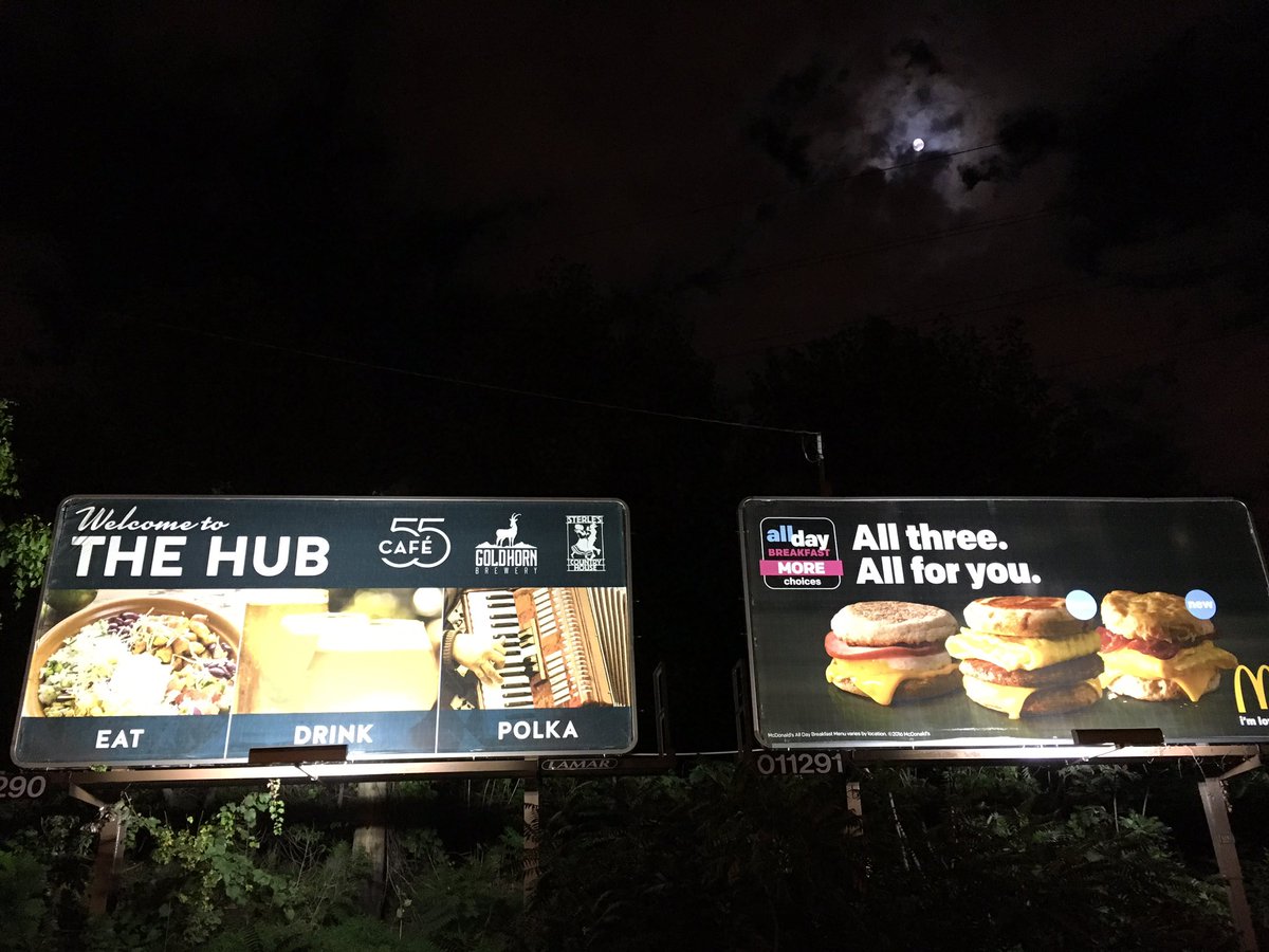 chrisronayne's tweet photo. Given the choice I choose @hub55CLE @StClairSuperior #inthecle https://t.co/uezUBiT74s