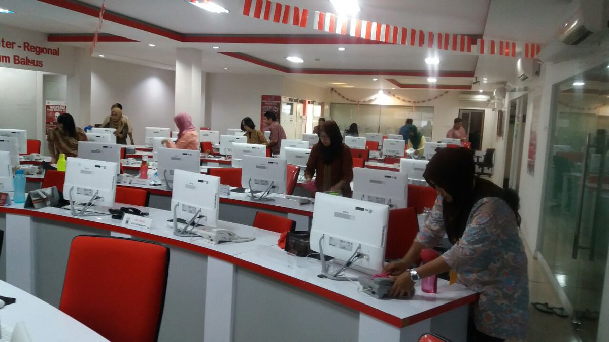 ROCTreg5's tweet photo. Jumat Bersih ROC..Ruang Kerja Bersih, Fun dan Nyaman 
@parwi66 @_funtastic5_ #TelkomFuntastic5 #ROCTREG5 #JUBER5 @deddysuhendry @ROCTreg5 https://t.co/ELK9sAYJUe