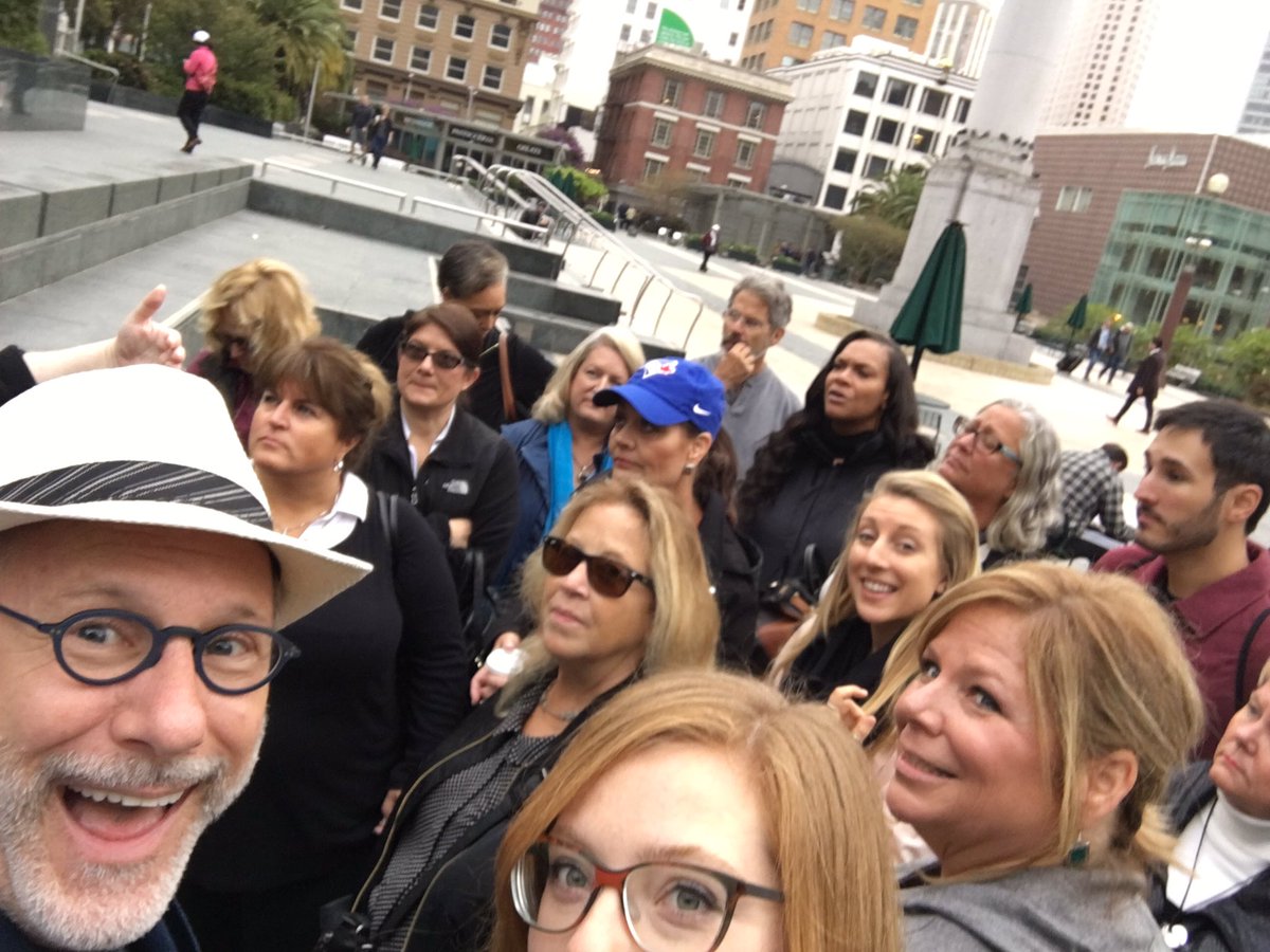 DarrowLA's tweet photo. Walking tour.  #itmiclass310 https://t.co/HNKAawBVmH