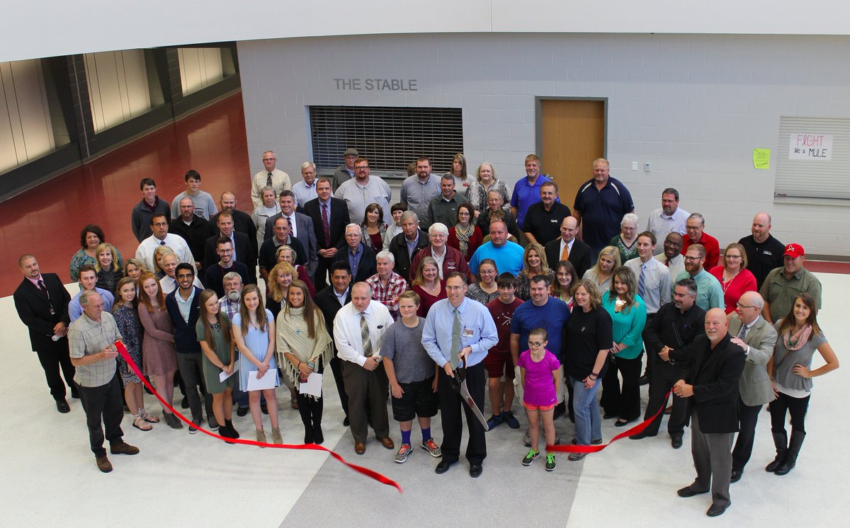 Thanks to all for helping to celebrate our <a href="/PBHSmules/">PBHS</a> Ribbon Cutting &amp; our National Honor Society for leading a tour goo.gl/TOqFrR