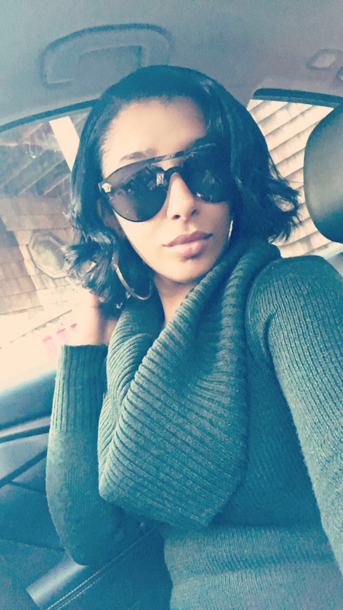 oneNonlyTiTA's tweet photo. realones fall backk , they don't fall off #levelup #youroneNonly 😘 https://t.co/mh0bREaJqY