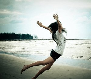 Hope Sparks Freedom by Lynn Marie Cherry pastorlaura.com/hope-sparks-fr…