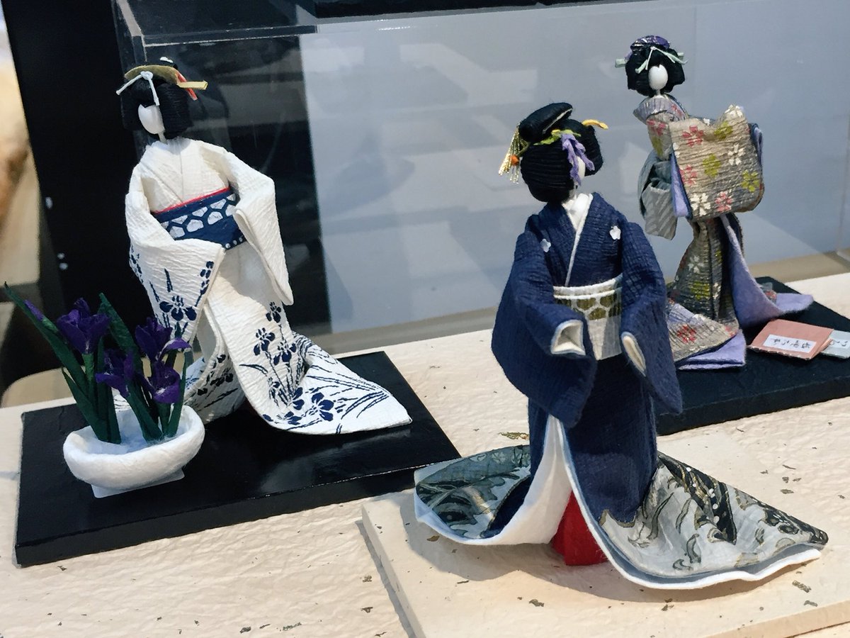 本日から特別展は、「阿波和紙と和紙人形展」です。全国各地の人形作家