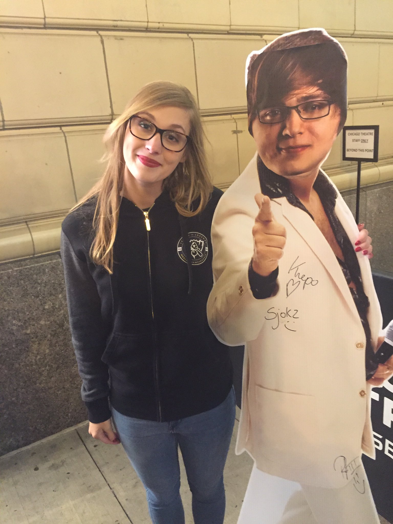 Eefje Depoortere @ @sjokz hi it's me and i love chaos, this is my