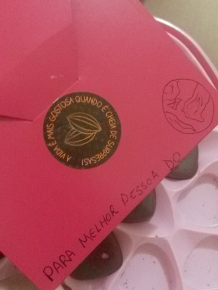 caa_brandao's tweet photo. Presentinho de 5 meses, "da melhor pessoa do 🌏!" 💏❤ (chorei com a carta) 😒 https://t.co/wCzjYmxHQX