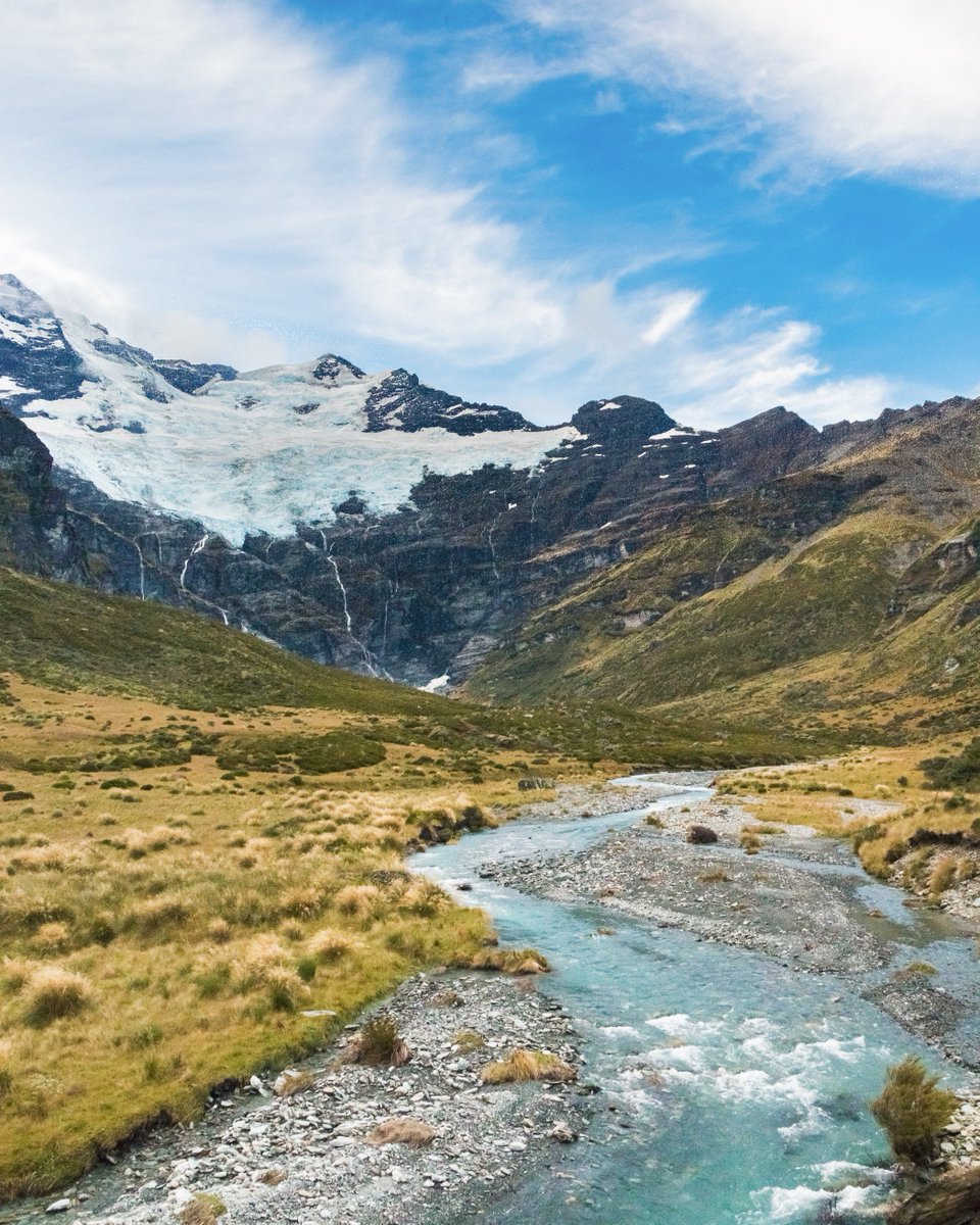 amongmountains&lakes tweet media