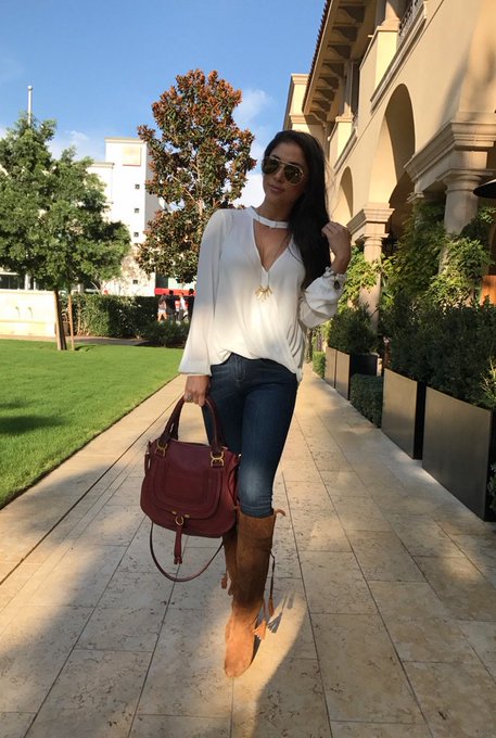 Today's casual and comfy outfit for a meeting . Thoughts ? It's almost fall in LA!!! ? https://t.co/