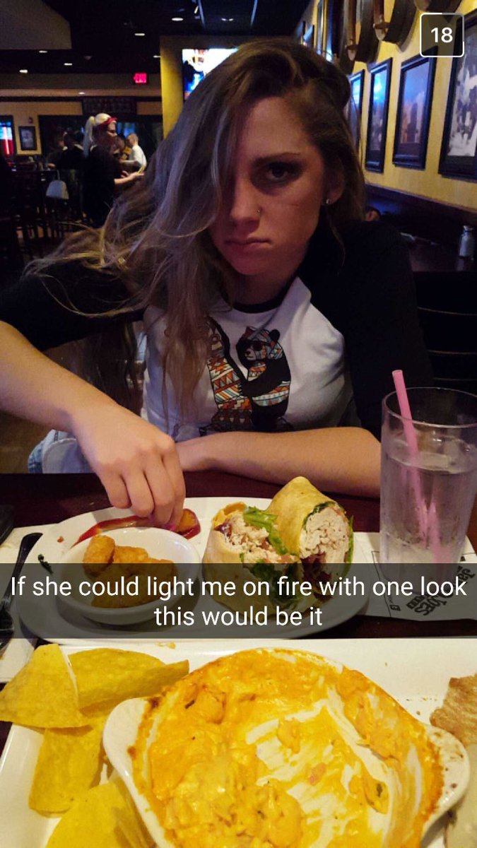 Brogurl's tweet photo. When you creep baes snapchat and you look like Satan #hailsatan #evilforlife https://t.co/1K7MlxIIzn