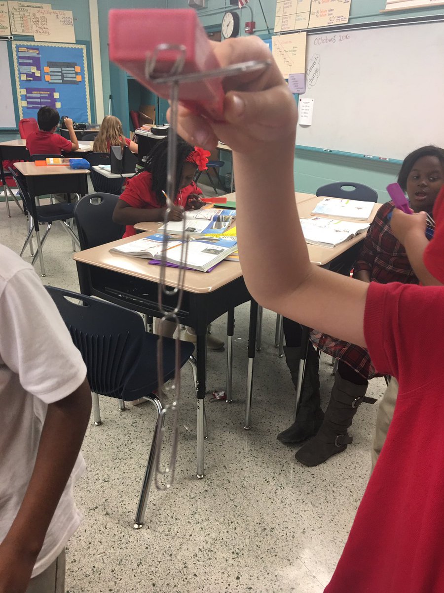 kikihawk's tweet photo. Fun exploring magnetic powers #DTOrocks @tarshamitchell @dtobrock https://t.co/LRay7Xz3li