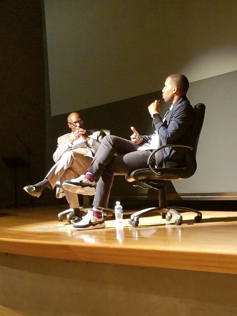 darylashimself's tweet photo. Thank you to @mavcarter for coming to @UNC as a guest lecturer! @unceminor @kenanflagler #BiggerBusiness #CEOTalk https://t.co/sycNelbA9T