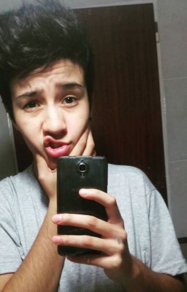 LuuftUst's tweet photo. @Shaannshoo Mira, me voy basta. HERMANA PERDIDA VEN A MI 💖😂😂 https://t.co/38jRirFJCQ