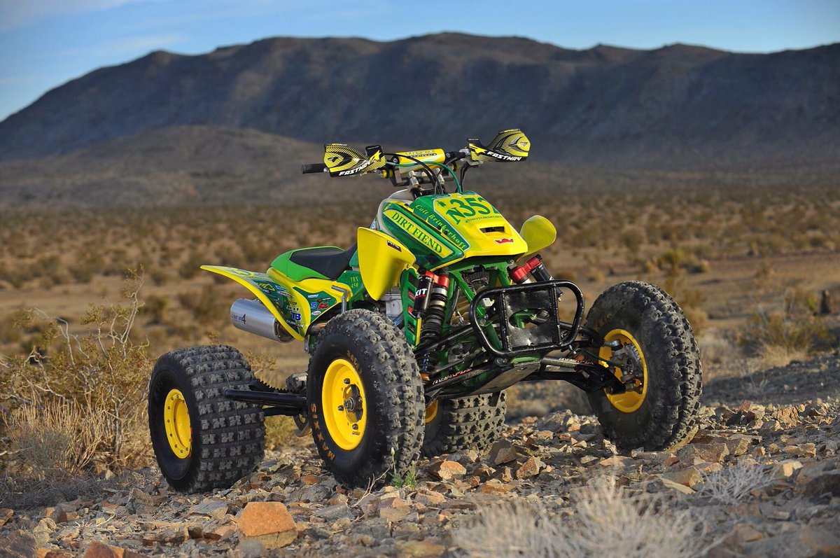If <a href="/JohnDeere/">John Deere USA</a> made a sport quad... We love this build from <a href="/thehoff45/">Colt Brinkerhoff</a> #johndeere #honda #trx450r #desert