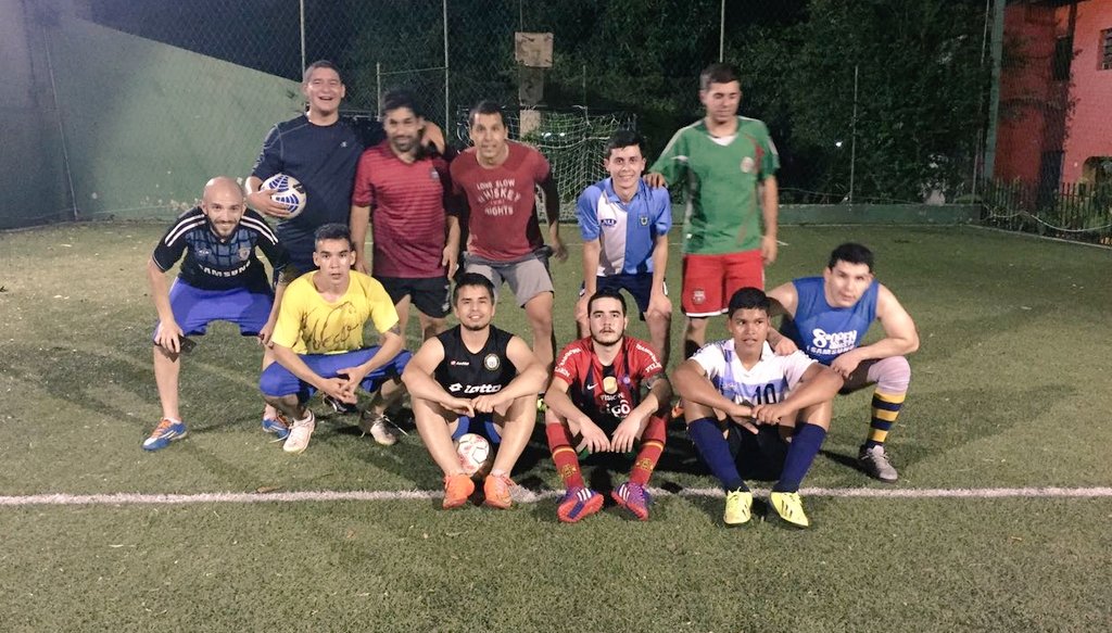 ExaSmgr's tweet photo. EXCLUSIVA 🔊! #GALOS entrenando  a puertas cerradas pero logramos obtener  está foto👀#EXASMGR #HalaLosGalos https://t.co/DOjUkMvBQ1