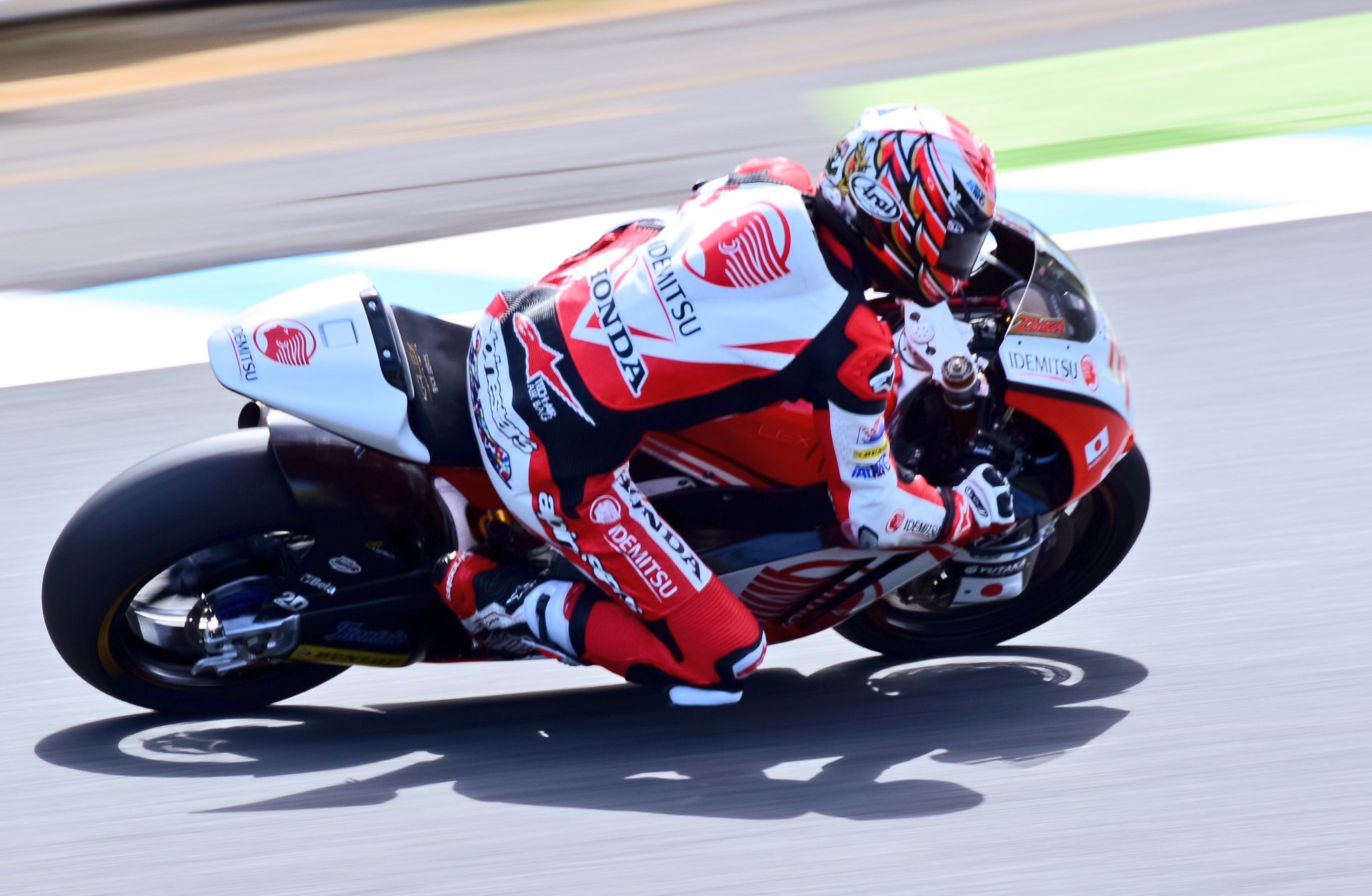 カレー様 No Twitter Moto2 フリー走行1 1 旭日旗メットなザルコ選手 2 激しいブレーキ サムロウズ 3 フリー1トップ中上選手 Motogp Motogp Jp