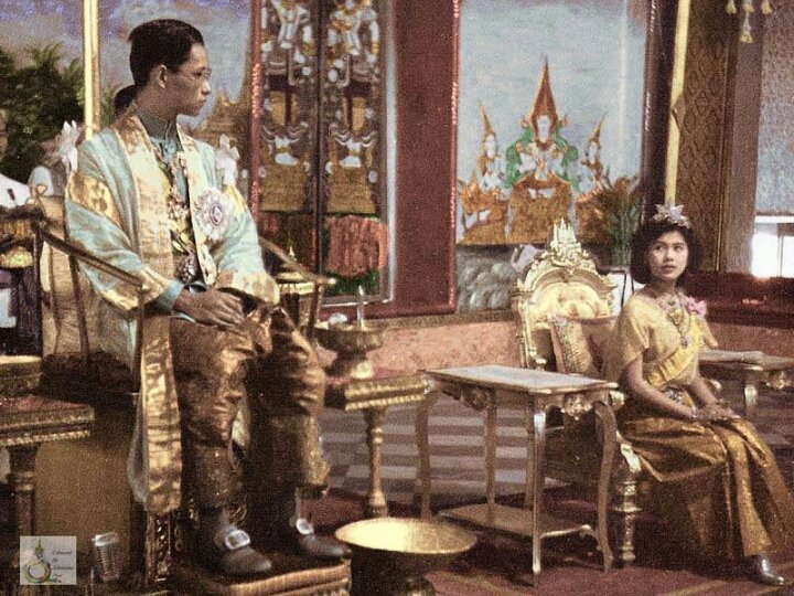 suaymatanglife's tweet photo. "พระราชินี คือรอยยิ้มของเรา" #ขอเป็นข้ารองพระบาททุกชาติไป #ฉันเกิดในแผ่นดินรัชกาลที่๙ https://t.co/7NHWIVaIji