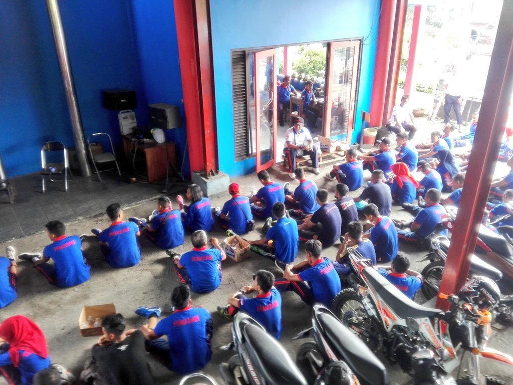 damkar_pwk's tweet photo. Slh satu bentuk jiwa korsa d #damkaristimewa #PURWAKARTA 
@ama_jentreDKP @helmibrahma2 @dkpPWK https://t.co/adIChOBhEz