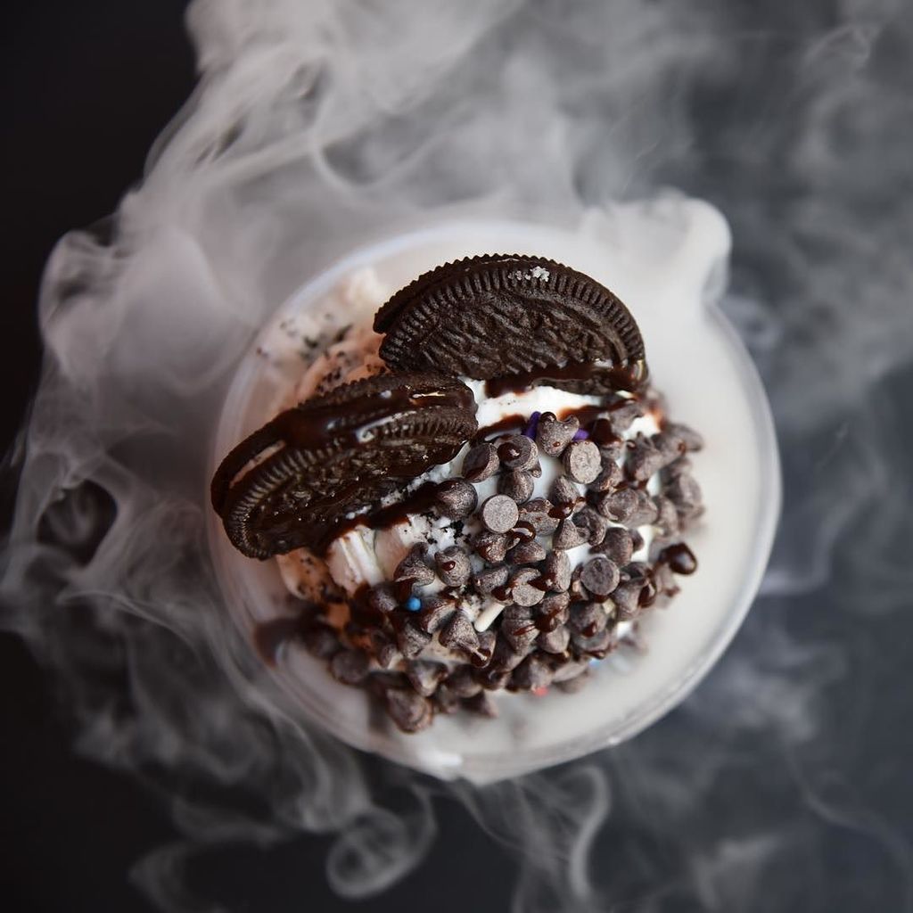 OCMomBlog's tweet photo. Now this is how to have dessert @nitrolado #nitrolado #supernaturalado https://t.co/FAG3AvS8Ao