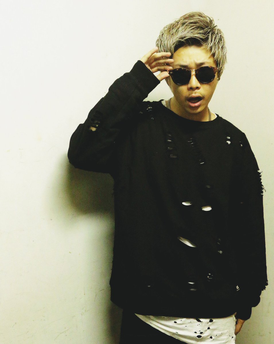 lovereggaerick's tweet photo. 今日発売カラー迷い中
#shinking time https://t.co/kx1QXDKxrf