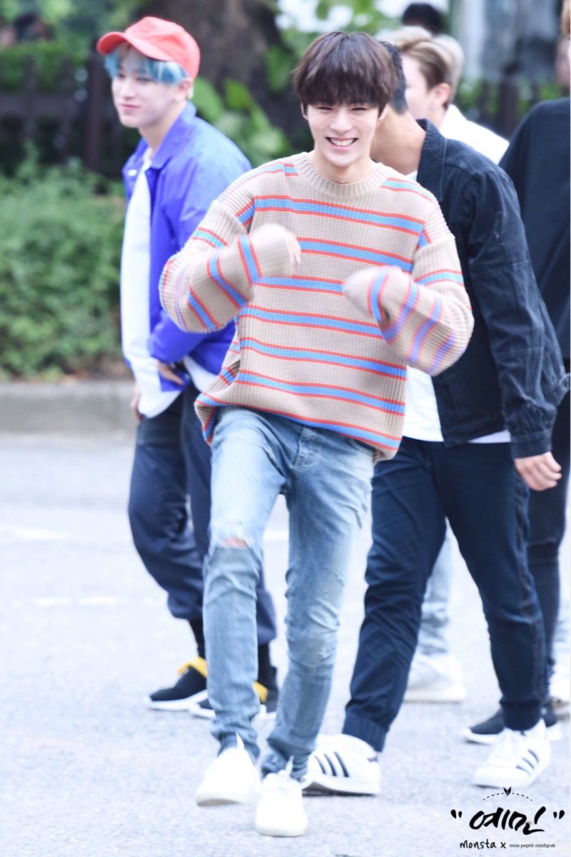 minhyukpic's tweet photo. 161007 — © sensitive_mh https://t.co/9WFKtaWDDY
