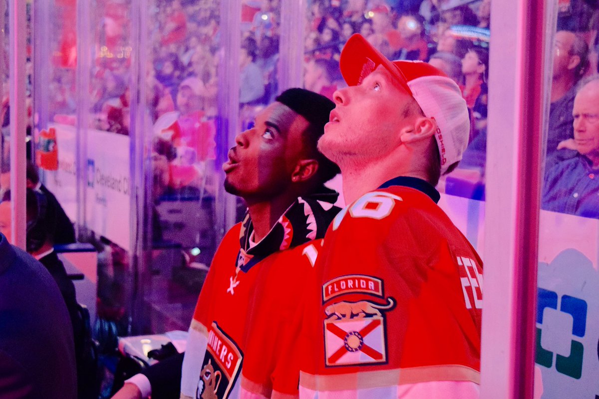 Marlins's tweet photo. Thank you, @FlaPanthers! ❤️

#JDF16 https://t.co/UA01ouO2BG