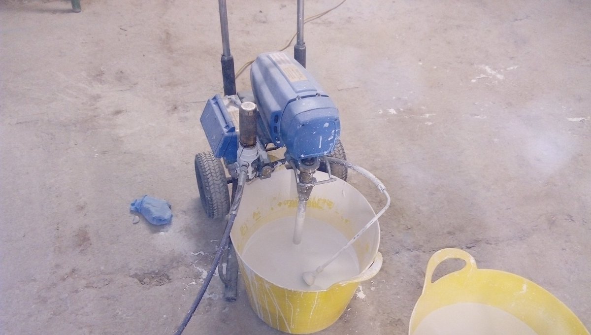SprayingAirless's tweet photo. #Doors | Curtain Walling | #Windows | #MDF | #Cladding | #Floors | #Commercial &amp; #Residential | #spraying | 07981 919 713 @HiTecSpray https://t.co/TH8kB6F8iT
