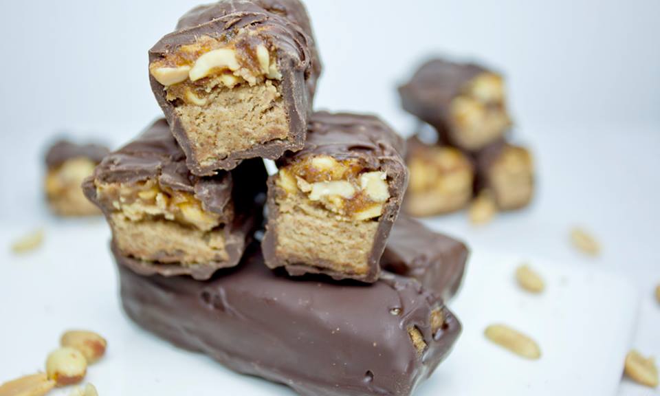 VeganIreland's tweet photo. We love these bars, they are so easy to make and require only a few ingredients!
 https://t.co/ZdRaoYUyjP https://t.co/POzRqWol7j
