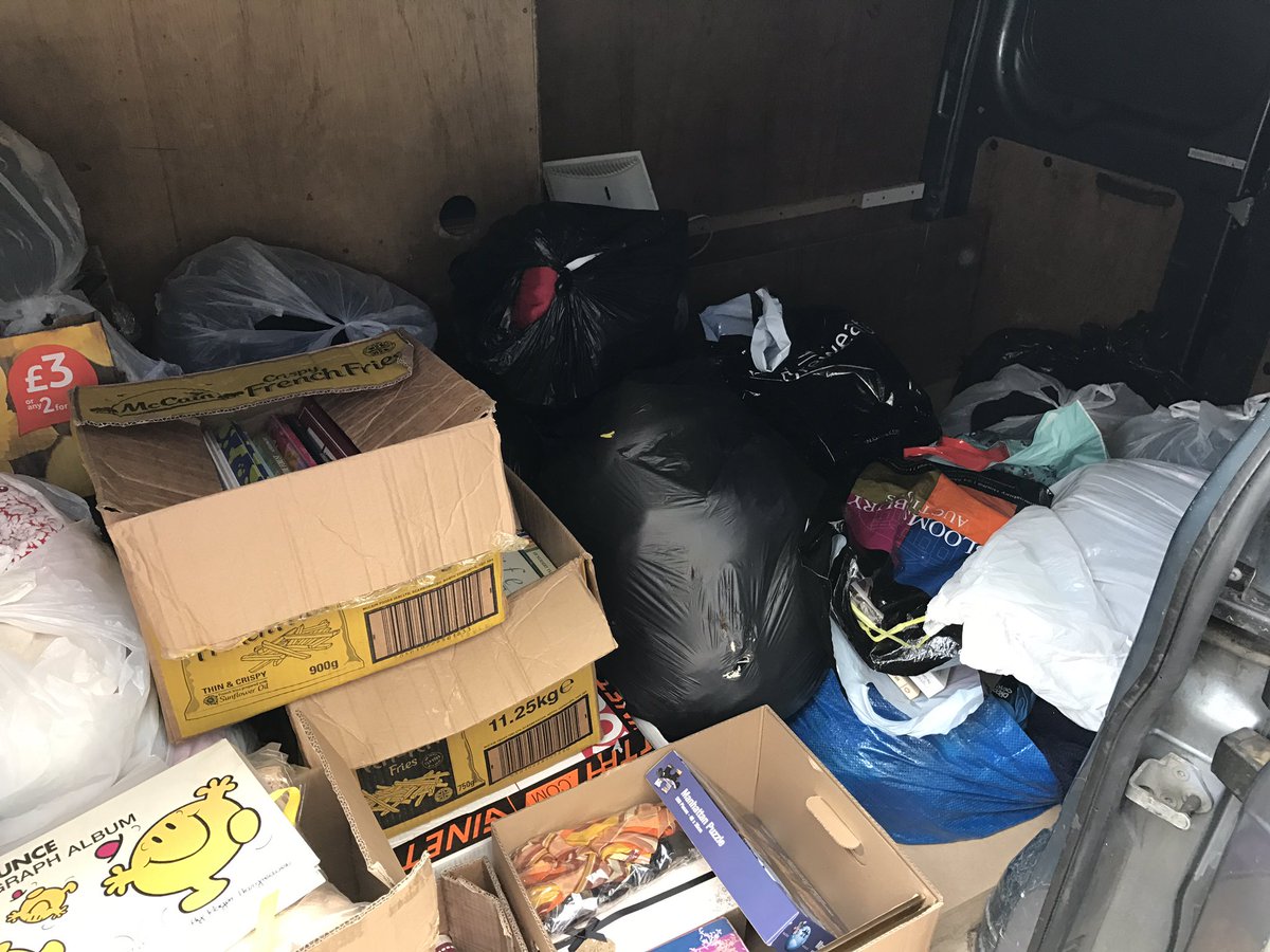 balilley's tweet photo. Almost filled the van..They're on their way to you whittlesians @Loulousw78 #magpasairambulance @NBSEastern @MarkBJ111 @NormanKimber https://t.co/EL1ccDyQKW