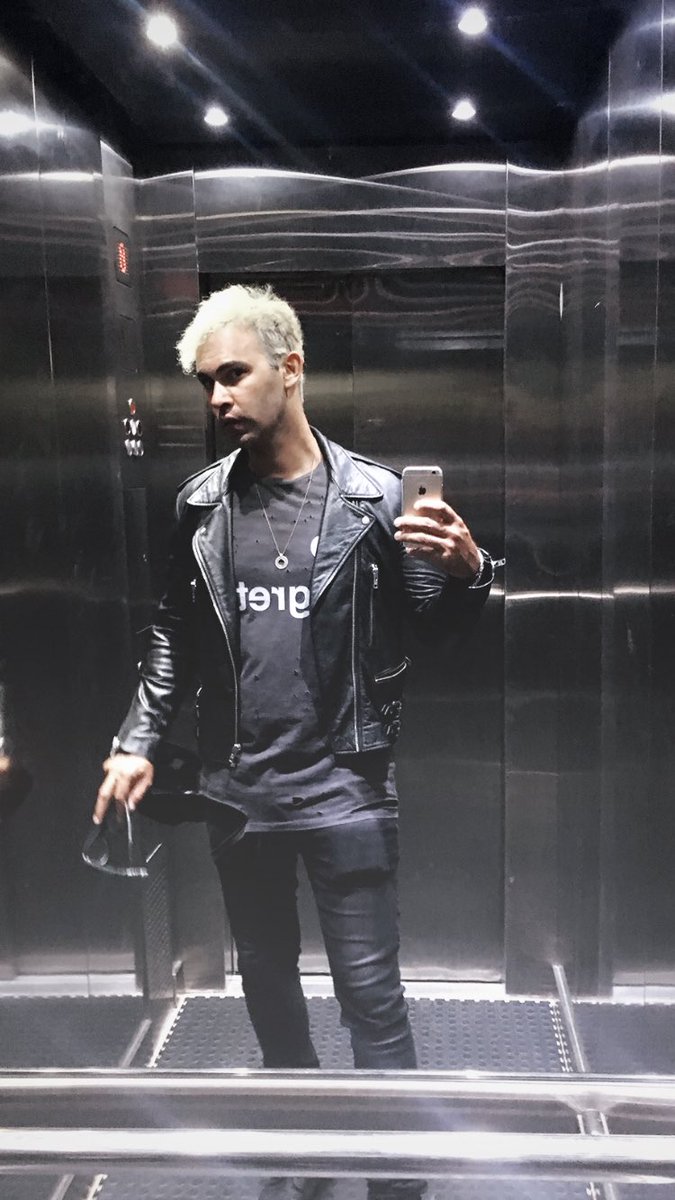 AsafSandhaus's tweet photo. 3am https://t.co/XapSHbpx4x
