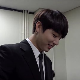 jx__twt's tweet photo. ヒント1 https://t.co/XcoSfLre9r
