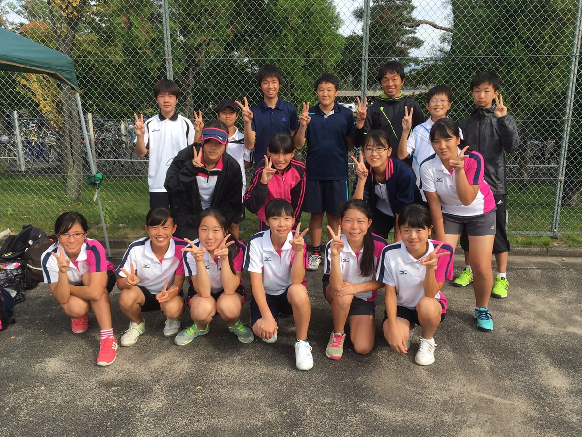 山梨学院中学校 公式 Twitter Da 甲府市新人戦 テニス部 男子 ダブルス3位小口 早川ペア シングルスベスト16岩間 女子 ダブルス3位俵 長倉ペア ベスト8相沢 松野ペア 櫻井 成嶋ペア シングルスベスト16網倉 以上 県大会出場です 2年生女子は全員