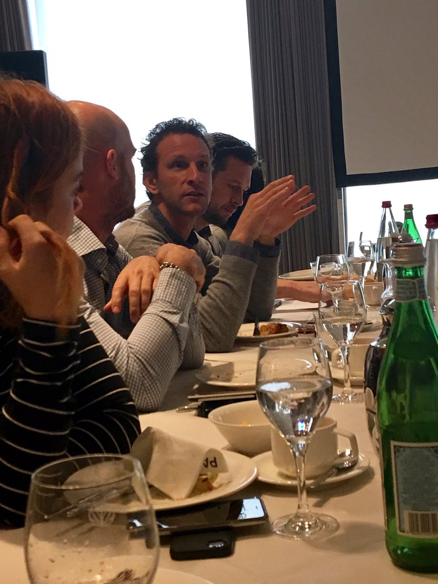 NLinBE's tweet photo. Tip voor zakendoen in BE: investeer in persoonlijke relatie! BE experts geven NL design ondernemers advies. @NKVK @Dekeyzerkris #DesigNLBE https://t.co/JeyiEIwZO8