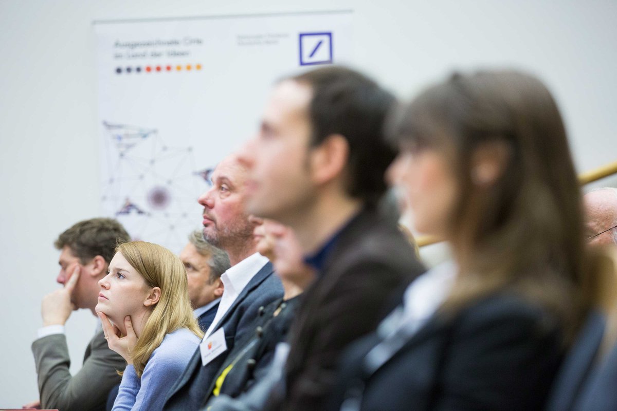 Sichern Sie sich einen Platz beim #openhpiforum 2016. Agenda &amp; Anmeldung unter ow.ly/4rCR305aQgz