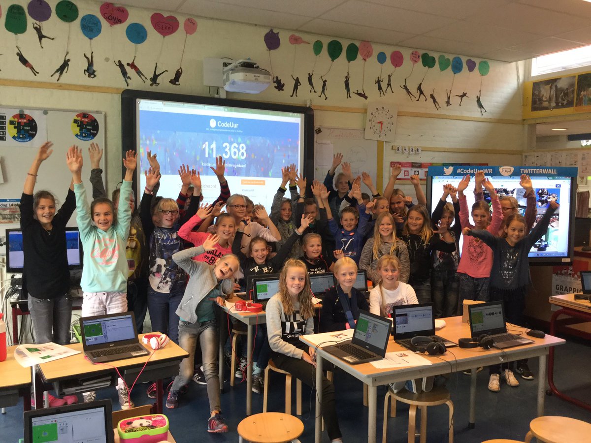 OBSitBynt's tweet photo. JAAAAA! Het wereldrecord is verbroken: 11.368 kinderen waaronder 29 kinderen uit groep 7/8 van @OBSitBynt!! Super blij en trots! #CodeUurWR https://t.co/CpCzEHNkr8