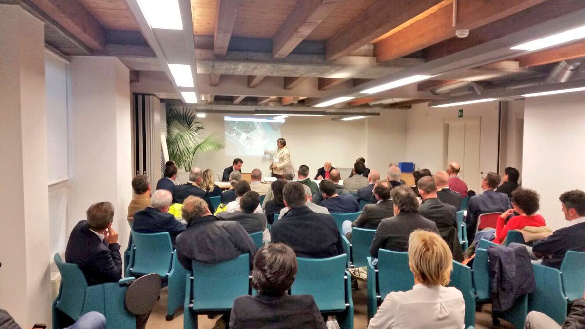 LuigiBrugnaro's tweet photo. Incontro con le società  sportive di punta S. Giuliano.  #vela #canoa #voga #remiere  #condivisione #futuro #sportpertutti.[staff] https://t.co/y5l78EB9YQ