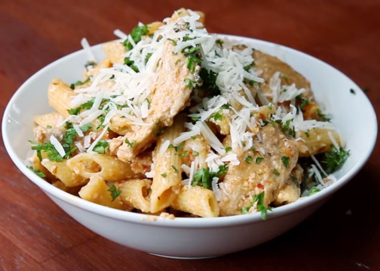Appetti_Asia's tweet photo. Learn how to make #CreamyChicken for your #dinner here: https://t.co/dkQ2DPI7Rm
#Appetti #FoodRecipe #Food #Foodie https://t.co/A0lomw0EtS